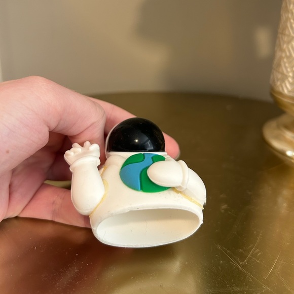 Bath and Body Works Astronaut Pocket Bac Hand Sanitizer Holder, NWT - Picture 3 of 6